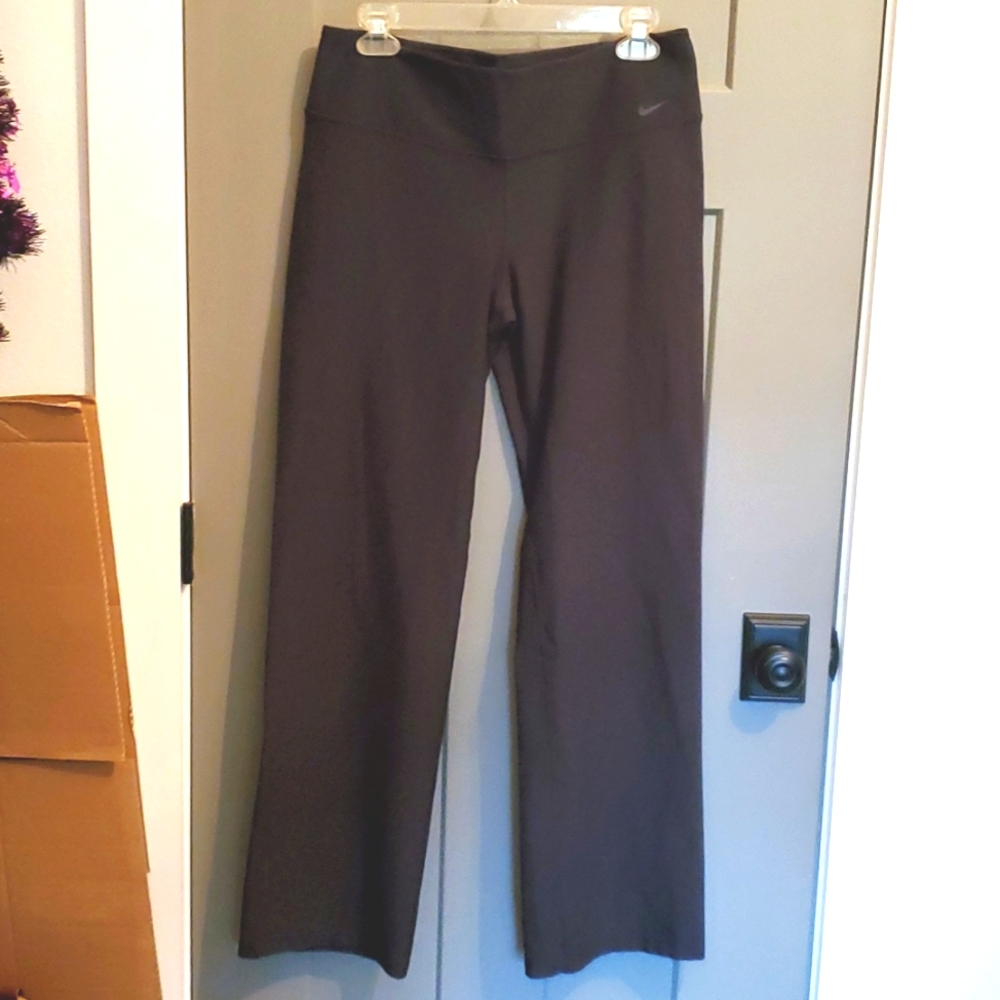 Nike workout / lounge pants sz L. Worn Once